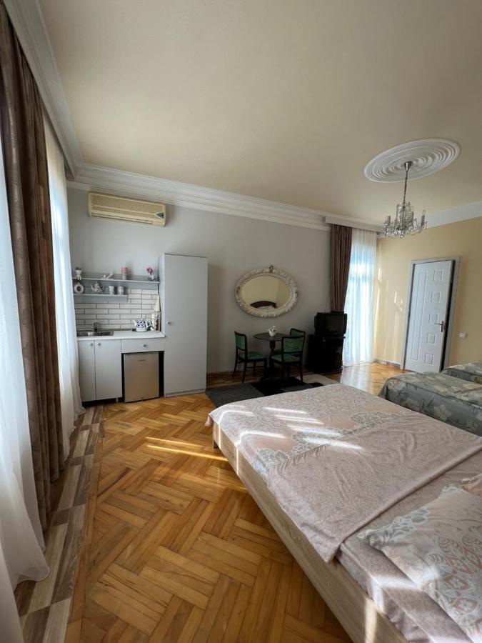 Kemeni Garden Hotel Batumi Exterior photo