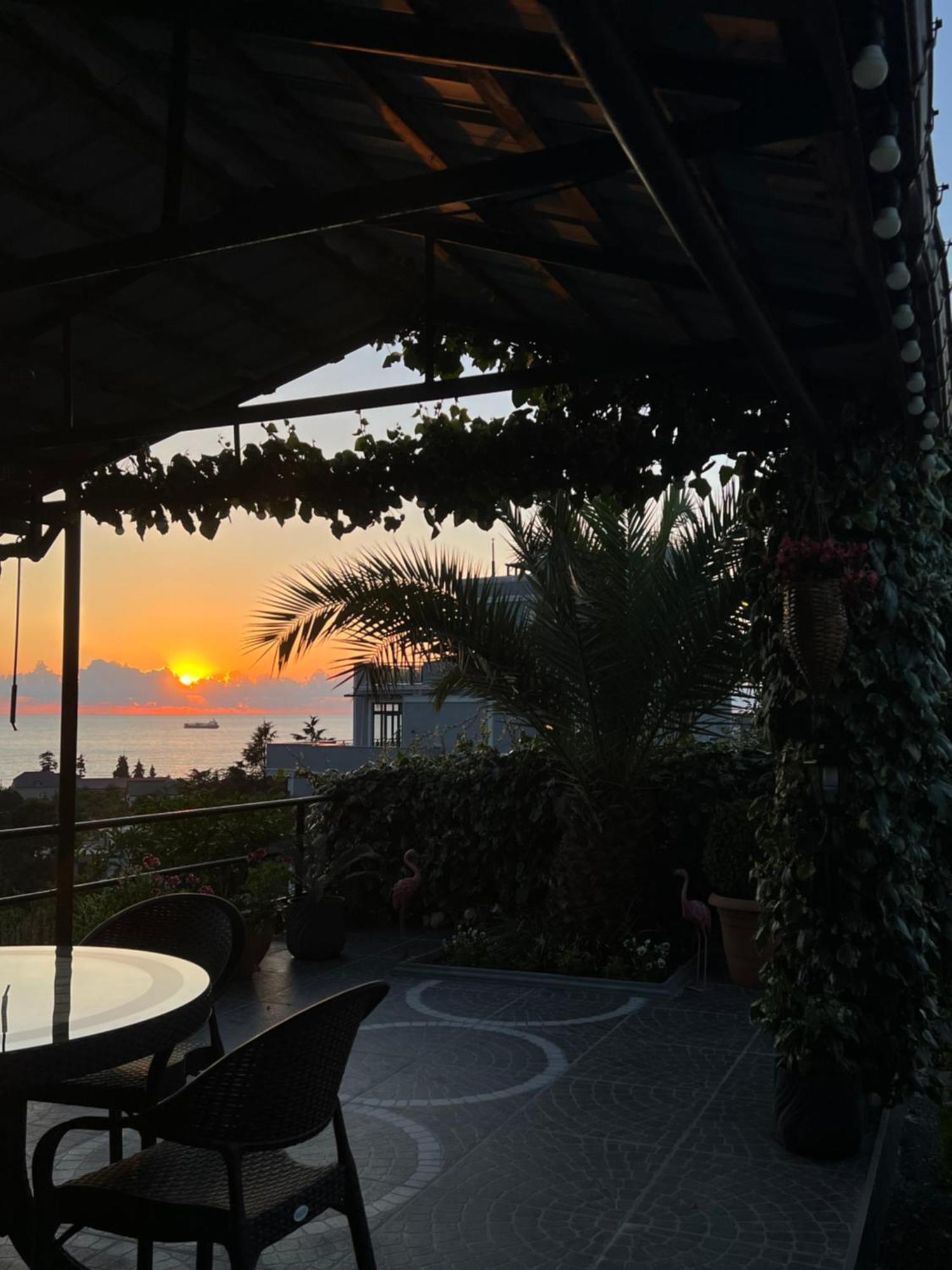 Kemeni Garden Hotel Batumi Exterior photo